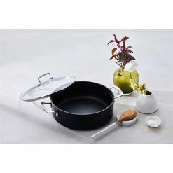 Le Creuset Sauteuse Rondeau Anti-adhérente Les Forgées 28 Cm Et Couvercle En Verre 9 Le Creuset Sauteuse Rondeau Anti-adhérente Les Forgées 28 Cm Et Couvercle En Verre -de Buyer Soldes Magasin 133009 3 1 Sauteuse rondeau anti adherente Les Forgees 28 cm et couvercle en verre Le Creuset