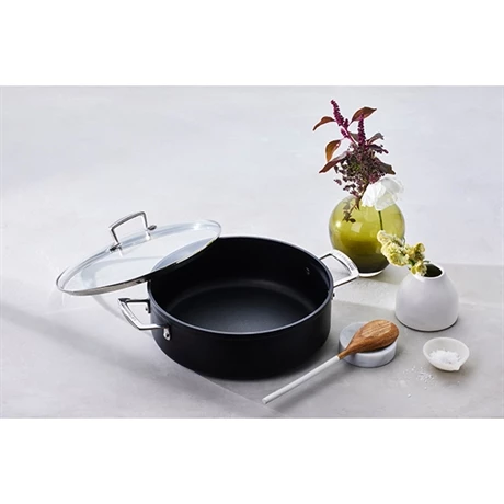 Le Creuset Sauteuse Rondeau Anti-adhérente Les Forgées 28 Cm Et Couvercle En Verre 6 Le Creuset Sauteuse Rondeau Anti-adhérente Les Forgées 28 Cm Et Couvercle En Verre – Image 4