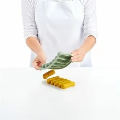 Lekue Moule Silicone 6 Saucisses Végétales Veggie Sausage Vert -de Buyer Soldes Magasin 150008 4 1 Moule silicone 6 saucisses vegetales Veggie sausage vert Lekue