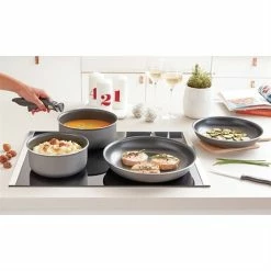 Set 2 Poêles Et 2 Casseroles Anti-adhésives Délice Et Manche Amovible 11 Set 2 Poêles Et 2 Casseroles Anti-adhésives Délice Et Manche Amovible -de Buyer Soldes Magasin 20215 4 3 Set 2 poeles et 2 casseroles anti adhesives Delice et manche amovible Mathon