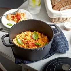 Cocotte Légère Ronde En Fonte D'aluminium 20 Cm 2,6 L Coloris Noir -de Buyer Soldes Magasin 203002 1 3 Cocotte legere ronde en fonte d aluminium 20 cm 2 6 L coloris noir Mathon