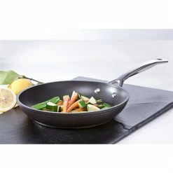 Le Creuset Sauteuse Antiadhésive Les Forgées 30 Cm 8 Le Creuset Sauteuse Antiadhésive Les Forgées 30 Cm -de Buyer Soldes Magasin 23203 2 2 Sauteuse antiadhesive Les Forgees 30 cm Le Creuset