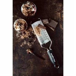 Microplane Râpe à Fromage Double Tranchant Gourmet Noir -de Buyer Soldes Magasin 478013 4 1 Rape a fromage double tranchant Gourmet noir Microplane