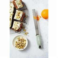 Microplane Zesteur Premium Classic Râpe Vert Sauge -de Buyer Soldes Magasin 478030 1 1 Zesteur Premium Classic rape vert sauge Microplane