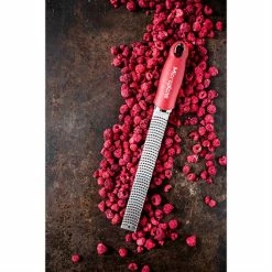 Microplane Zesteur Premium Classic Râpe Rouge Grenade 6 Microplane Zesteur Premium Classic Râpe Rouge Grenade -de Buyer Soldes Magasin 478032 1 1 Zesteur Premium Classic rape rouge grenade Microplane