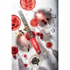 Microplane Zesteur Premium Classic Râpe Rouge Grenade 7 Microplane Zesteur Premium Classic Râpe Rouge Grenade -de Buyer Soldes Magasin 478032 2 1 Zesteur Premium Classic rape rouge grenade Microplane