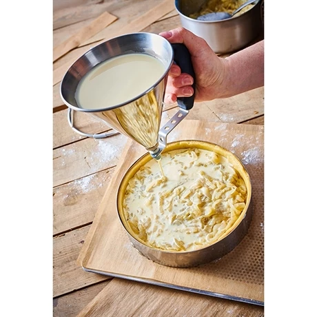 De Buyer Entonnoir à Piston Kwik Noir 5 De Buyer Entonnoir à Piston Kwik Noir – Image 3