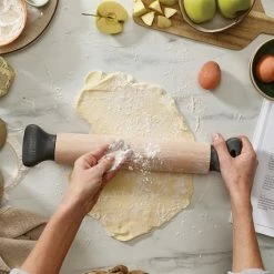 Joseph Joseph Rouleau à Pâtisserie Ergonomique 30 Cm -de Buyer Soldes Magasin 581004 4 1 Rouleau a patisserie ergonomique 30 cm Joseph Joseph