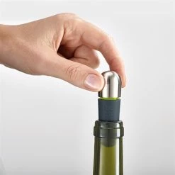 Joseph Joseph Set De 2 Bouchons à Vin Avec Indicateur -de Buyer Soldes Magasin 604025 3 3 Set de 2 bouchons a vin avec indicateur Joseph Joseph