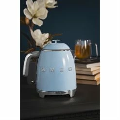 Smeg Mini Bouilloire 0,8 L 1400 W KLF05PBEU Bleu Azur -de Buyer Soldes Magasin 702031 3 4 Mini bouilloire 0 8 L 1400 W KLF05PBEU bleu azur Smeg